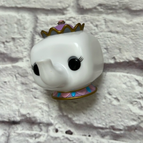 Funko Pop Mrs. Potts vinyl figure - Picture 1 of 5